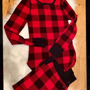 Matching holiday pajama set!